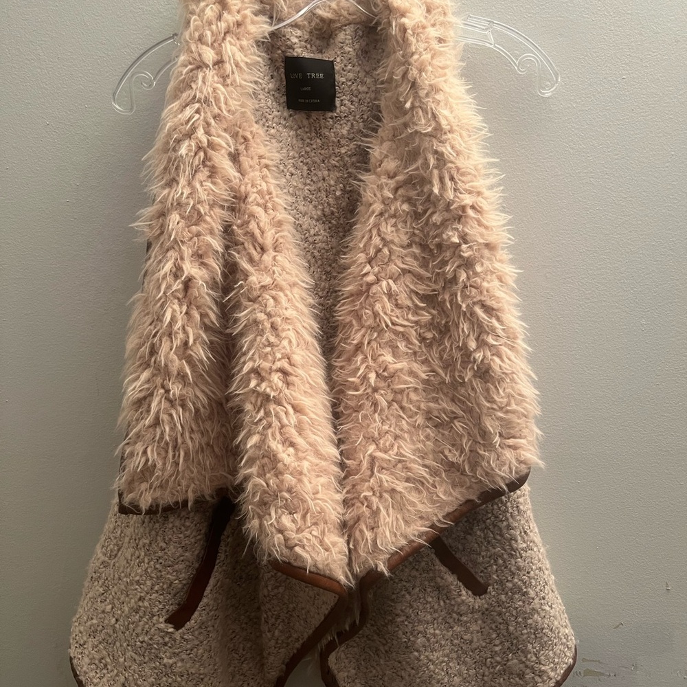 Love Tree Faux Fur Vest Jacket Wool Blend Teddy Soft Sherpa Minimalist Classic L